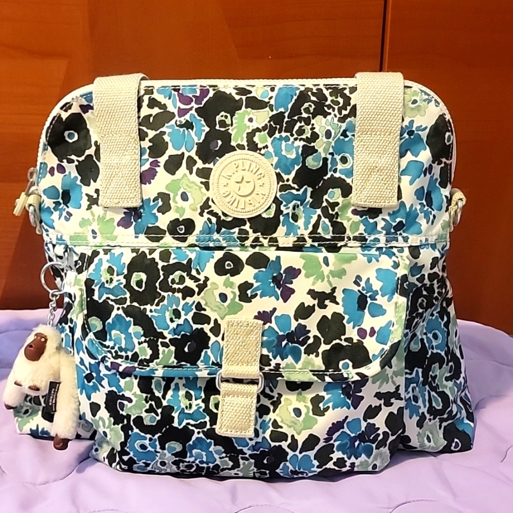 Kipling crossbody bag with accessories in Field  floral